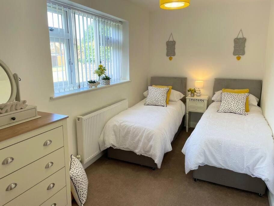 Stylish Boutique Bungalow Felixstowe Exterior photo